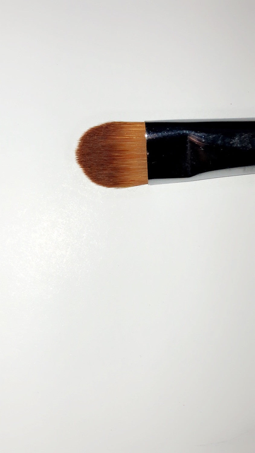 Oval Eye Blender Brush