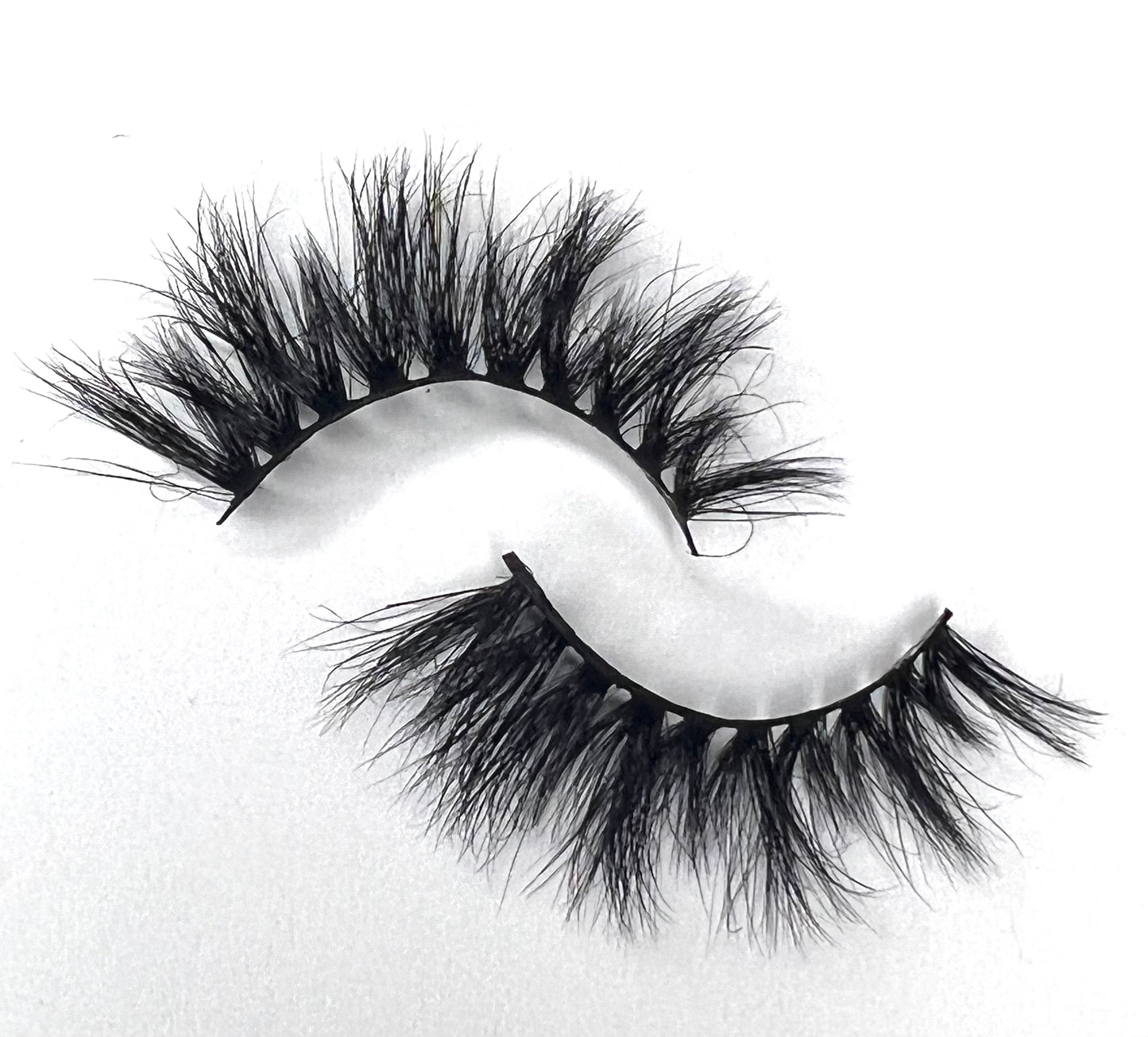 OOPS ! Made you Look Luxury Lashes